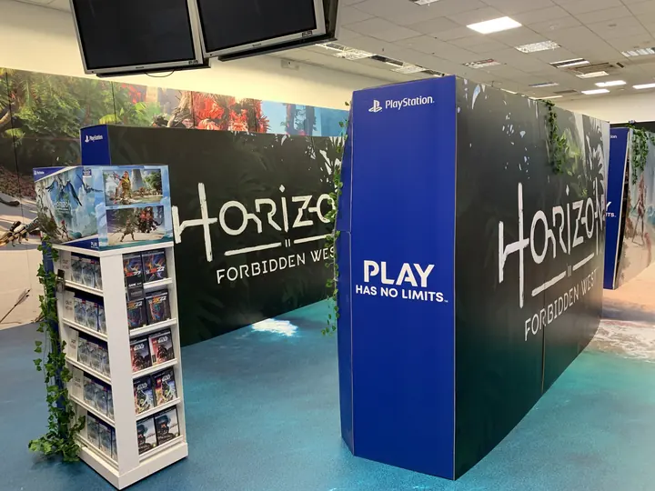 PlayStation Horizon display graphics installed in store